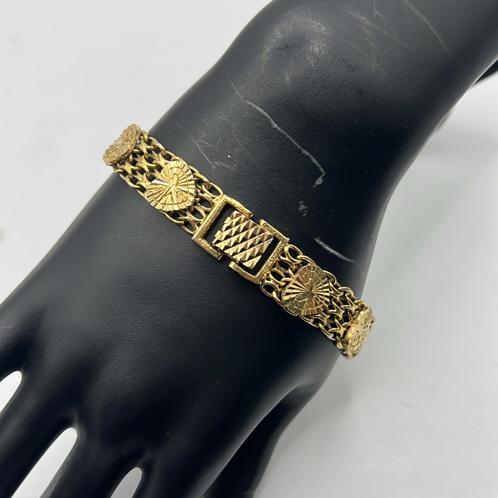 Vintage Gold Tone Heart Love Chain Bracelet Bangle Jewelry Boho MCM - Picture 3 of 10